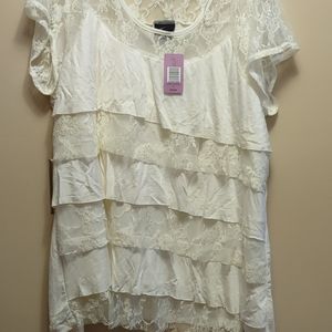 NWT White lace tiered blouse plus size 4X Torrid